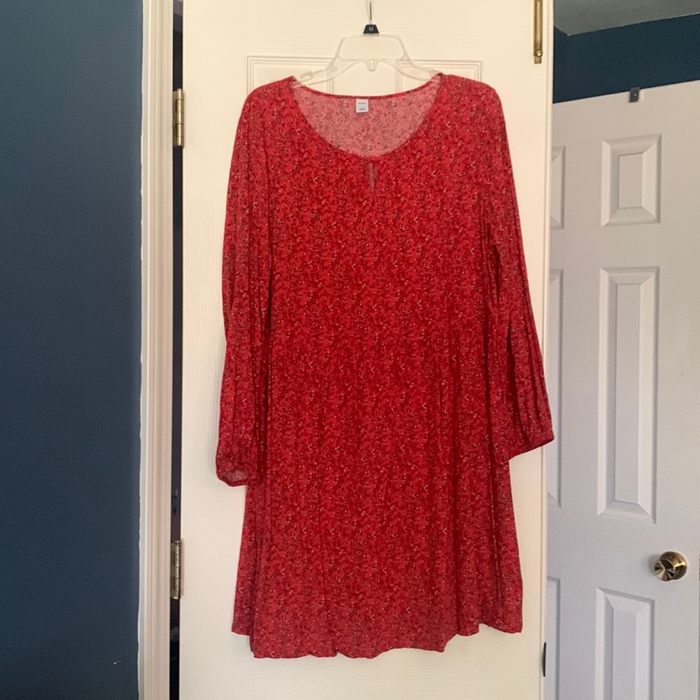 Cute red flowered dress!  Size L